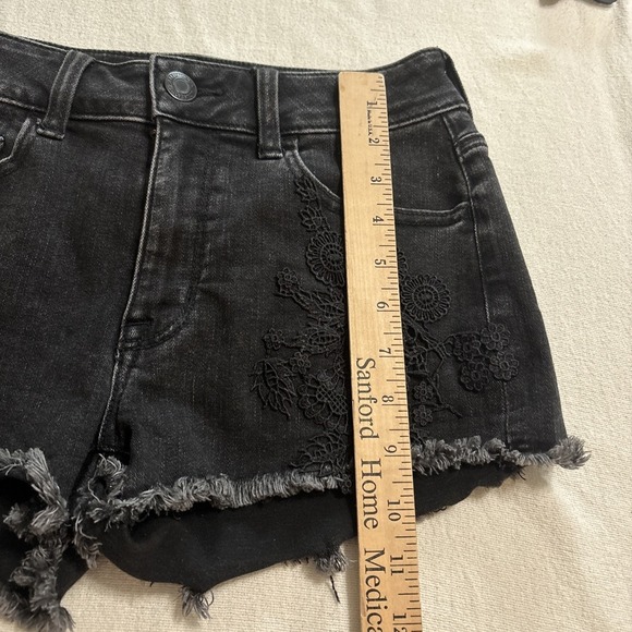 American Eagle Shorts Black Super Stretch Lace Distressed Boho Festival Sz4 - Picture 6 of 9